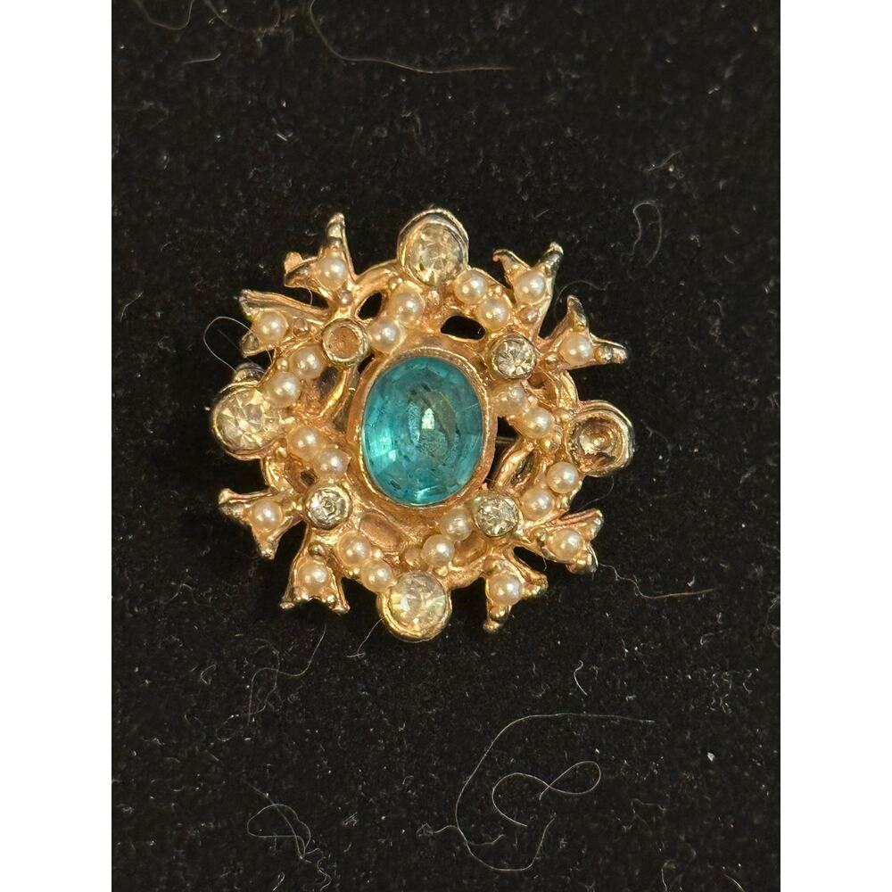 Vintage Signed Karu Blue Rhinestone Faux Pearl Brooch Gold Tone Pin